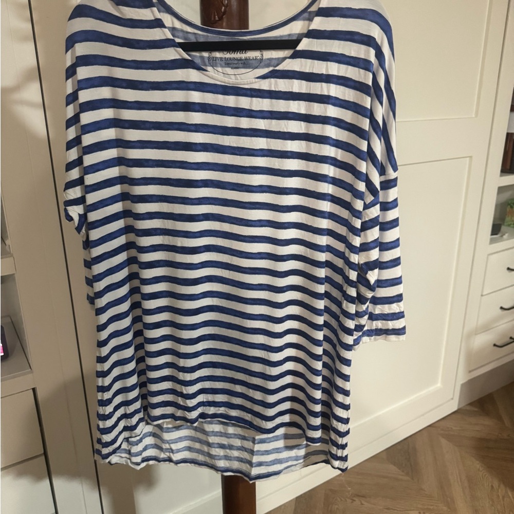 Soma Blue and White 3/4 Sleeve Boxy Tee